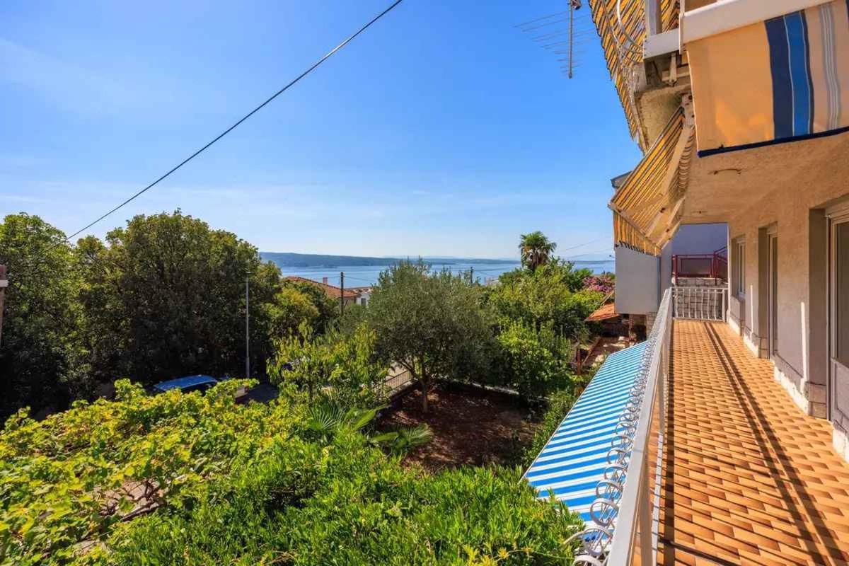 Four-Bedroom Apartment In Crikvenica II Bagian luar foto